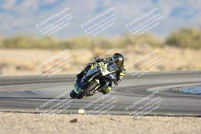 media/Dec-07-2025-CVMA (Sun) [[3e7d2de5dc]]/Race 18-Formula Twins-Formula 40 UL/